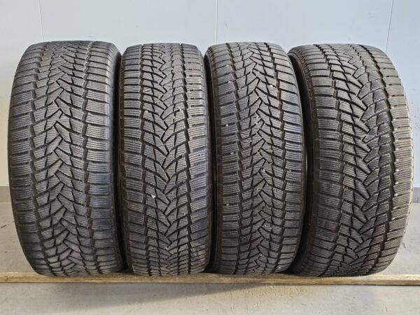 V150425021