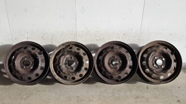 V25082502